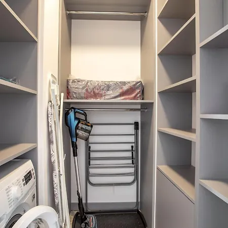Apartment Obroncow Pokoju 15