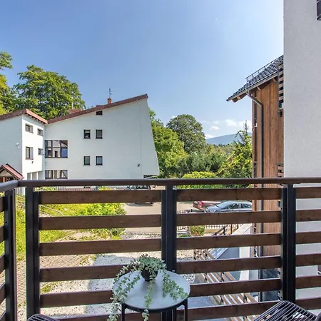 Obroncow Pokoju 15 Apartment *